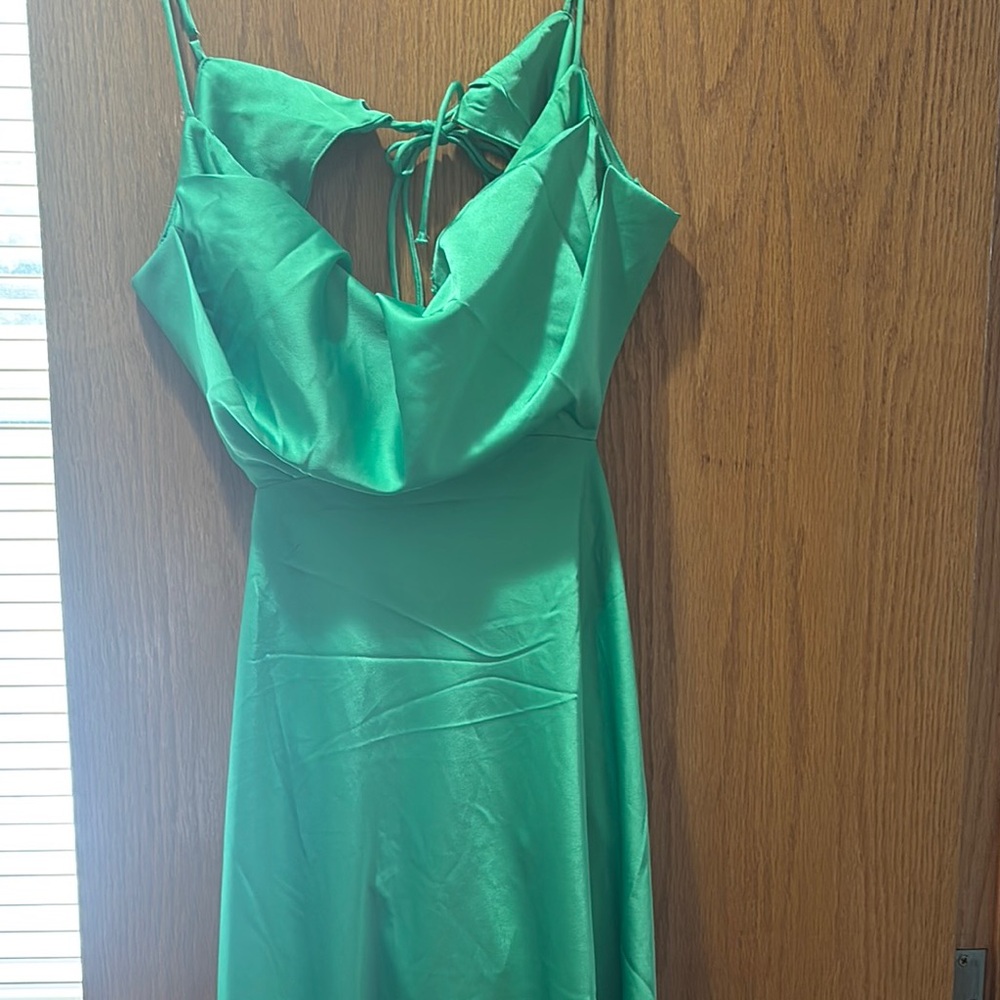 Stunning green open back maxi dress !